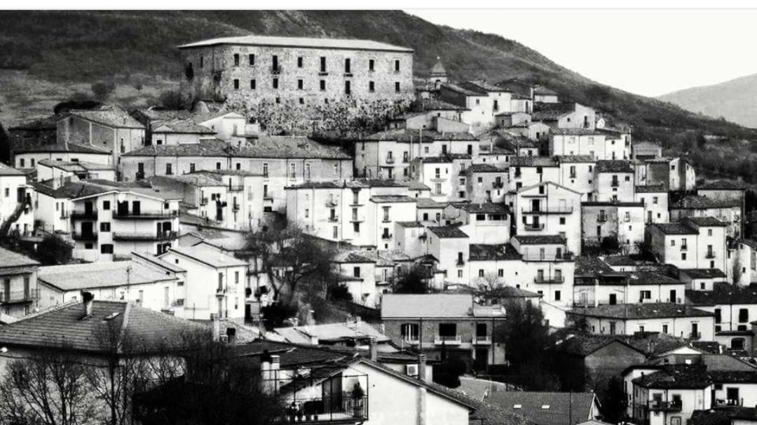 Hotel Il Volturino Calvello Luaran gambar
